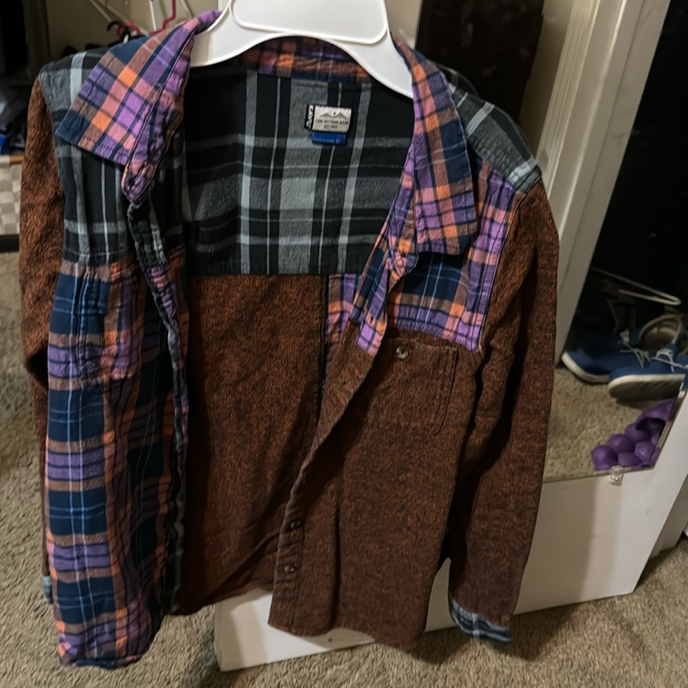 Kavu flannel new with out tags. Worn once.